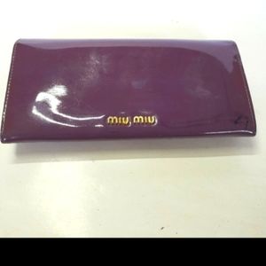 MIU MIU Purple Patent Leather Envelope Wallet Clutch Bow Logo Continental Large